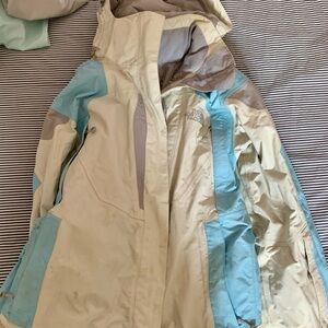 Women’s North Face Ski Jacket